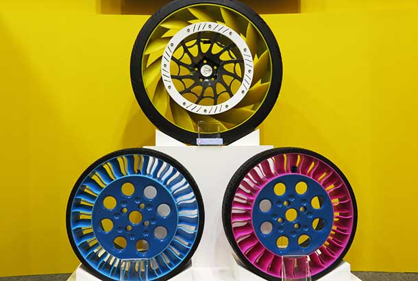 住友ゴムブースGYROBLADE