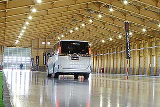 TTCH屋内氷盤試験場